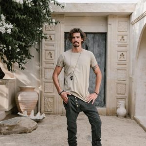 Valo Fit Organic Cotton Tee: Slim Crew Neck